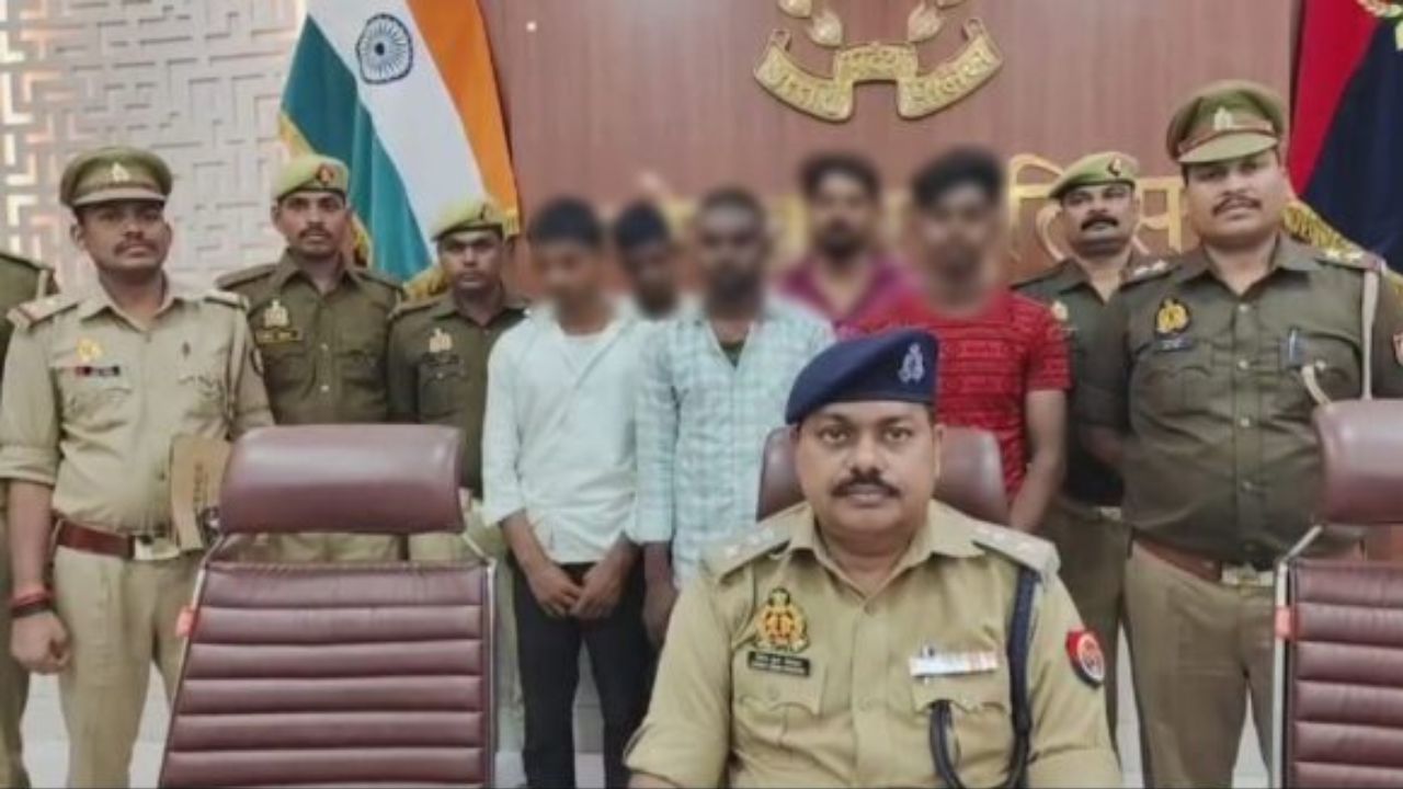 लूट की दो वारदातों का पर्दाफाश: पुलिस ने 5 शातिर लुटेरों को किया गिरफ्तार, दो मोटरसाइकिल बरामद