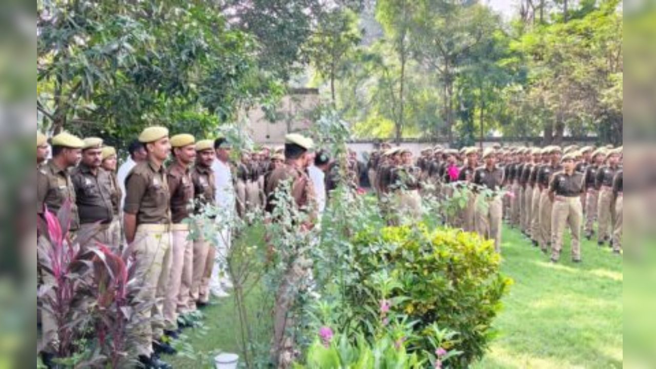 गोरखपुर पुलिस लाइन में गूंजा राष्ट्रगौरव का स्वर: ‘वंदे मातरम्’ के 150 वर्ष पूरे होने पर हुआ भव्य उत्सव