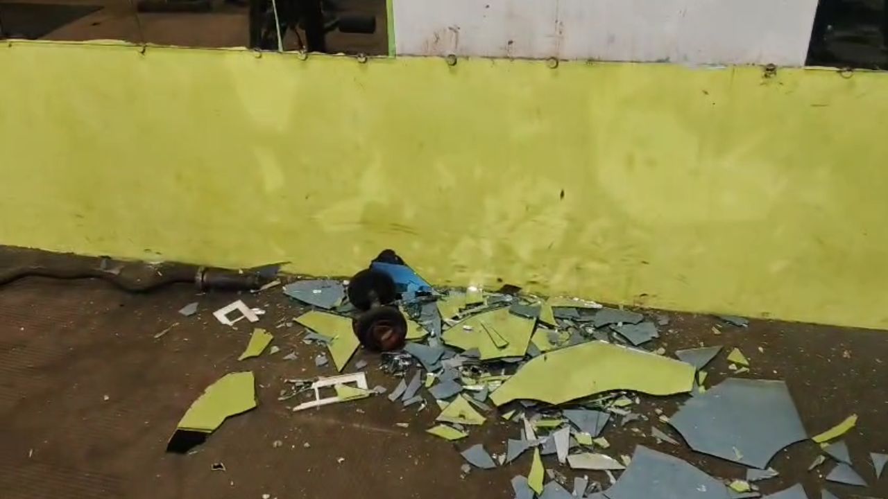 कोल्हुई में जिम सेंटर बना रणभूमि: दो गुटों में विवाद से मची तोड़फोड़, पुलिस ने दर्ज किया मुकदमा