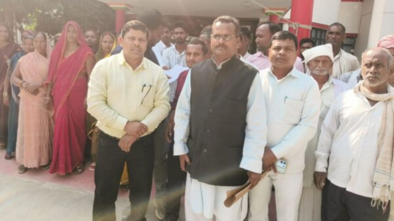 रोहिन नदी का कटान बना आफत: दर्जनों गांव बाढ़ के खतरे में, ठोकर व बंधा निर्माण की उठी जोरदार मांग