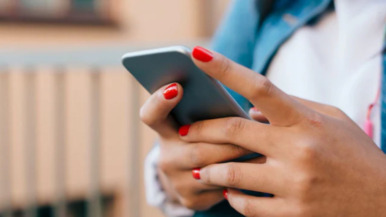 नया फोन लिया? सबसे पहले कर लें ये सेटिंग, मोबाइल हमेशा चलेगा नए जैसा