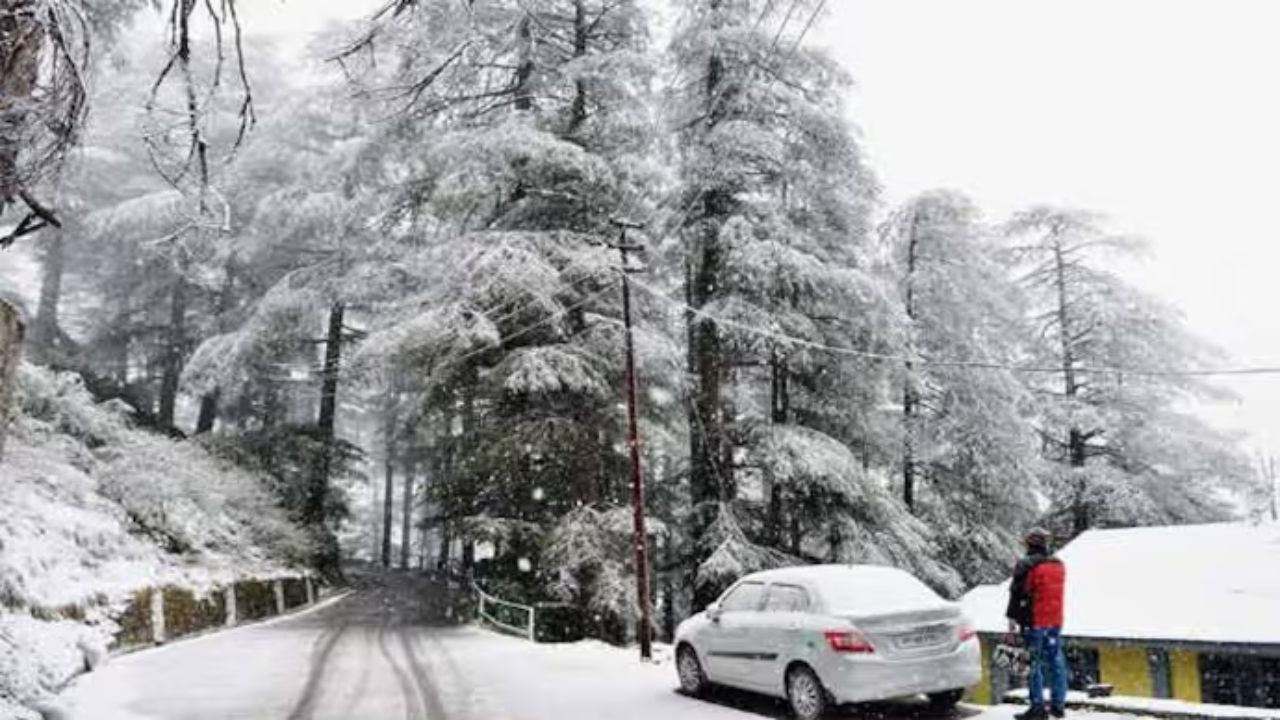 A blanket of snow spread across the roads