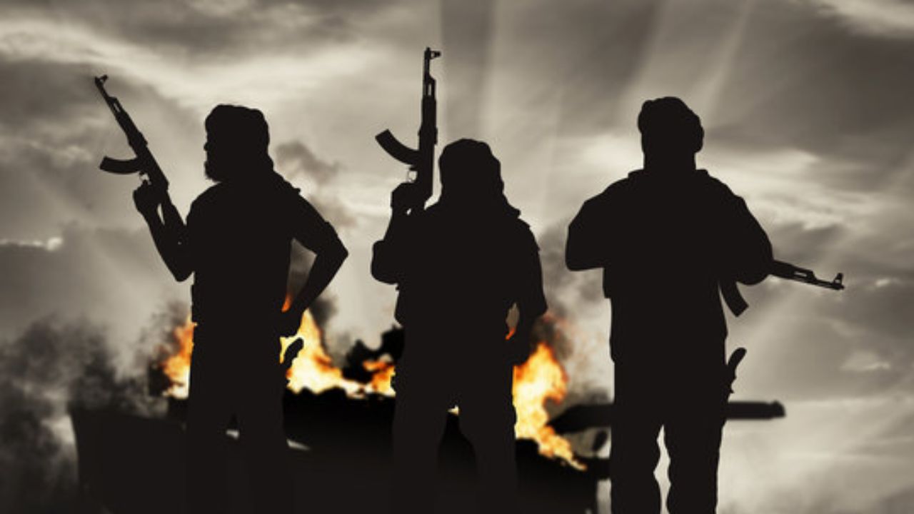 गुजरात में होने वाला था बड़ा आतंकी हमला! तीन कुख्यात Terrorist पकड़े, जानें ATS ने कैसे हासिल की ये कामयाबी?