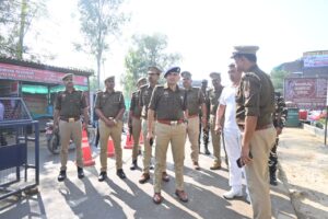 भारत-नेपाल बॉर्डर पर सुरक्षा कड़ी: एसपी सोमेंद्र मीना ने ठूठीबारी थाने और सीमा क्षेत्र का किया निरीक्षण