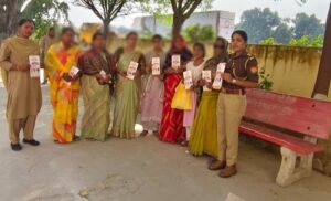 गोरखपुर में “मिशन शक्ति फेज-5.0” अभियान तेज, पुलिस टीमों ने घर-घर जाकर महिलाओं को किया जागरूक