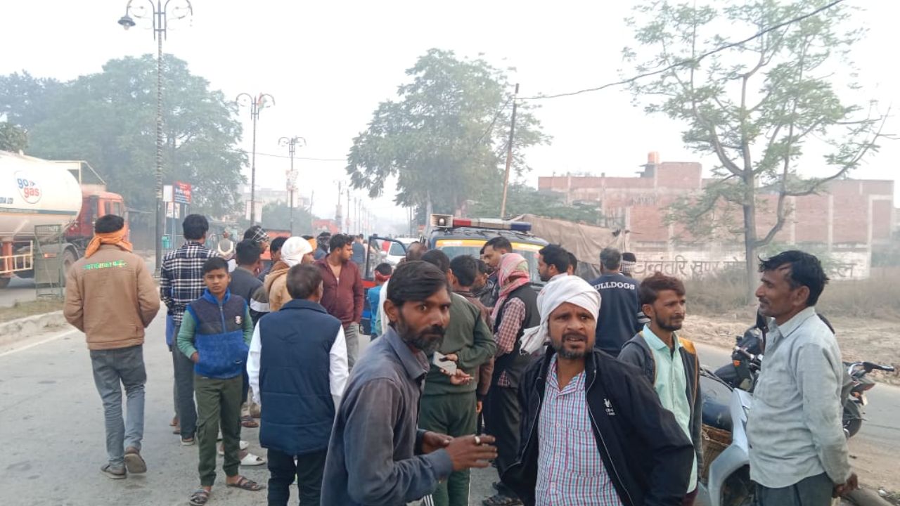 Auraiya News: सीमा सुरक्षा बल के सब इस्पेक्टर की स्कूटी फिसलने से मौत, मचा हड़कंप