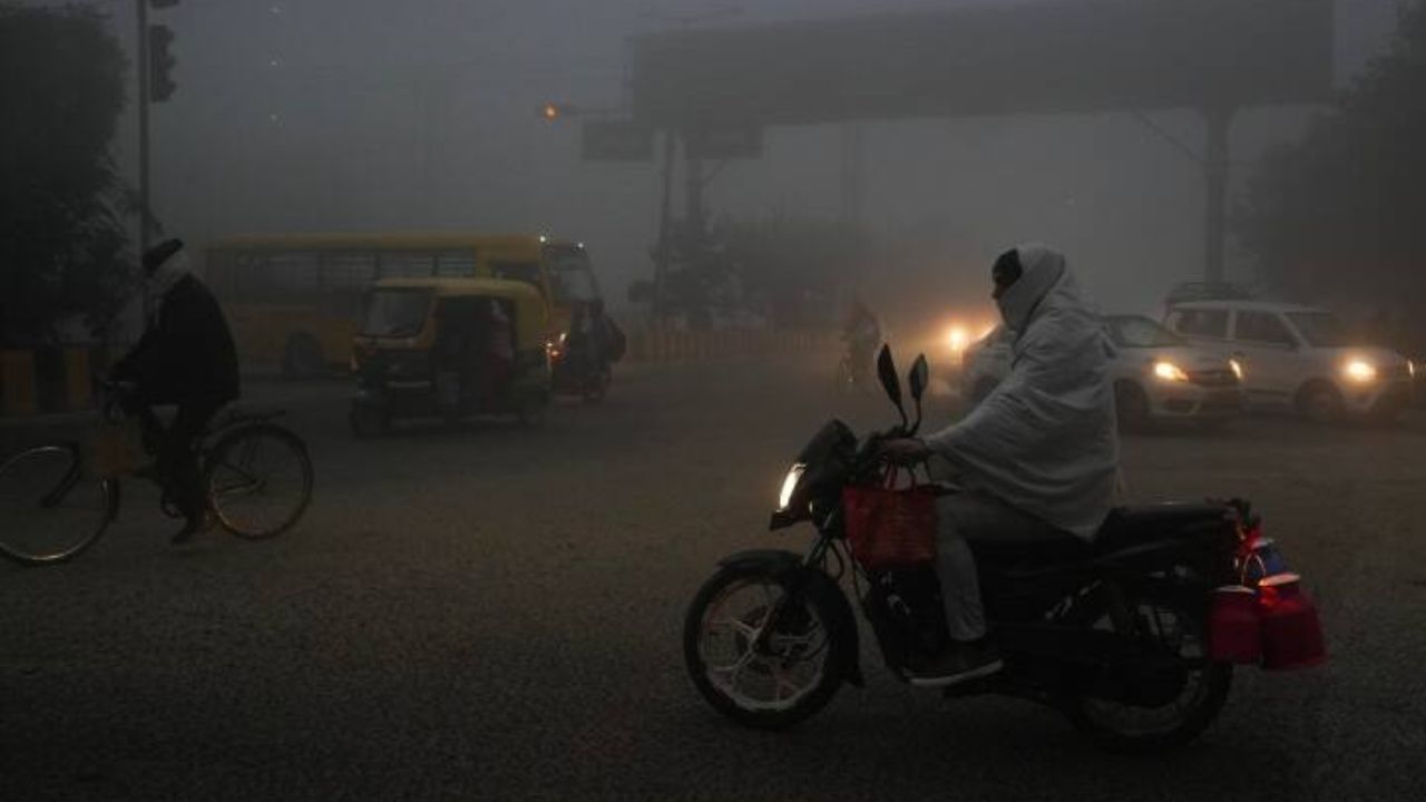 UP Weather Update: यूपी में सर्दी-प्रदूषण का डबल अटैक! जानें अगले 5 दिन क्या रहेगा मौसम