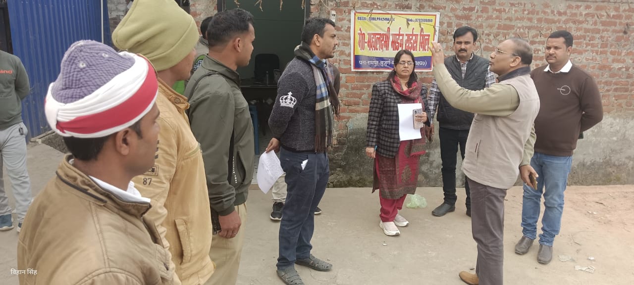 महराजगंज में राइस मिल पर प्रशासन की रेड, धान-चावल स्टॉक और रिकॉर्ड की जांच में खलबली