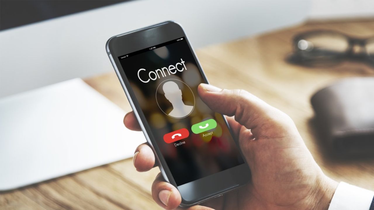 आपको बस 1909 नंबर पर START 0 टाइप कर एक SMS भेजना होगा। इस SMS को भेजने के बाद, आपके नंबर पर सभी स्पैम कॉल्स डिएक्टिव हो जाएंगे। अगर आपको केवल रियल एस्टेट या एजुकेशन से जुड़ी कॉल्स बंद करनी हैं, तो आपको 1909 नंबर पर START 23 टाइप कर SMS भेजना होगा। इस विकल्प से सिर्फ संबंधित कॉल्स ही रोकी जाएंगी। (Img- Internet) आपको बस 1909 नंबर पर START 0 टाइप कर एक SMS भेजना होगा। इस SMS को भेजने के बाद, आपके नंबर पर सभी स्पैम कॉल्स डिएक्टिव हो जाएंगे। अगर आपको केवल रियल एस्टेट या एजुकेशन से जुड़ी कॉल्स बंद करनी हैं, तो आपको 1909 नंबर पर START 23 टाइप कर SMS भेजना होगा। इस विकल्प से सिर्फ संबंधित कॉल्स ही रोकी जाएंगी। (Img- Internet)