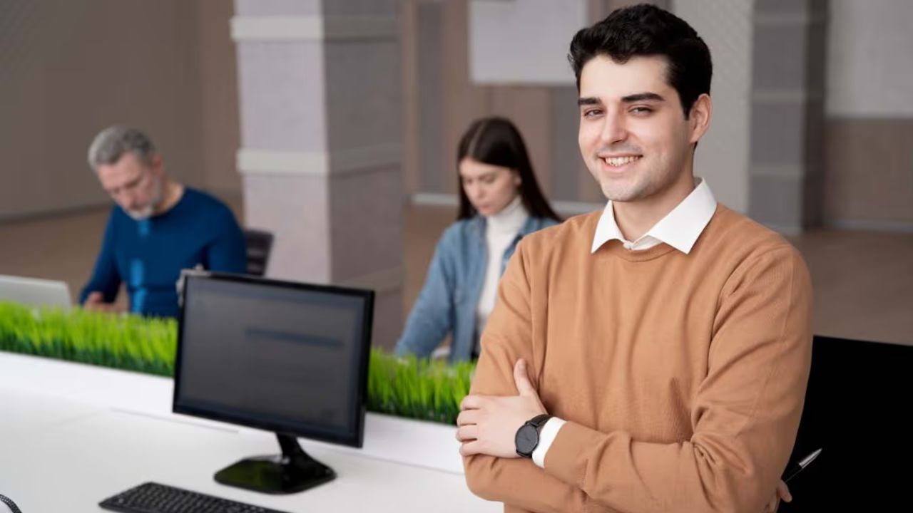 वेतन की बात करें तो चयनित उम्मीदवारों को जूनियर इंजीनियर पद पर 25,000 से 1,05,000 रुपये प्रति माह तक सैलरी दी जाएगी। इसके अलावा महंगाई भत्ता, हाउस रेंट अलाउंस, मेडिकल सुविधा, भविष्य निधि और अन्य सरकारी लाभ भी दिए जाएंगे। (Img- Internet)