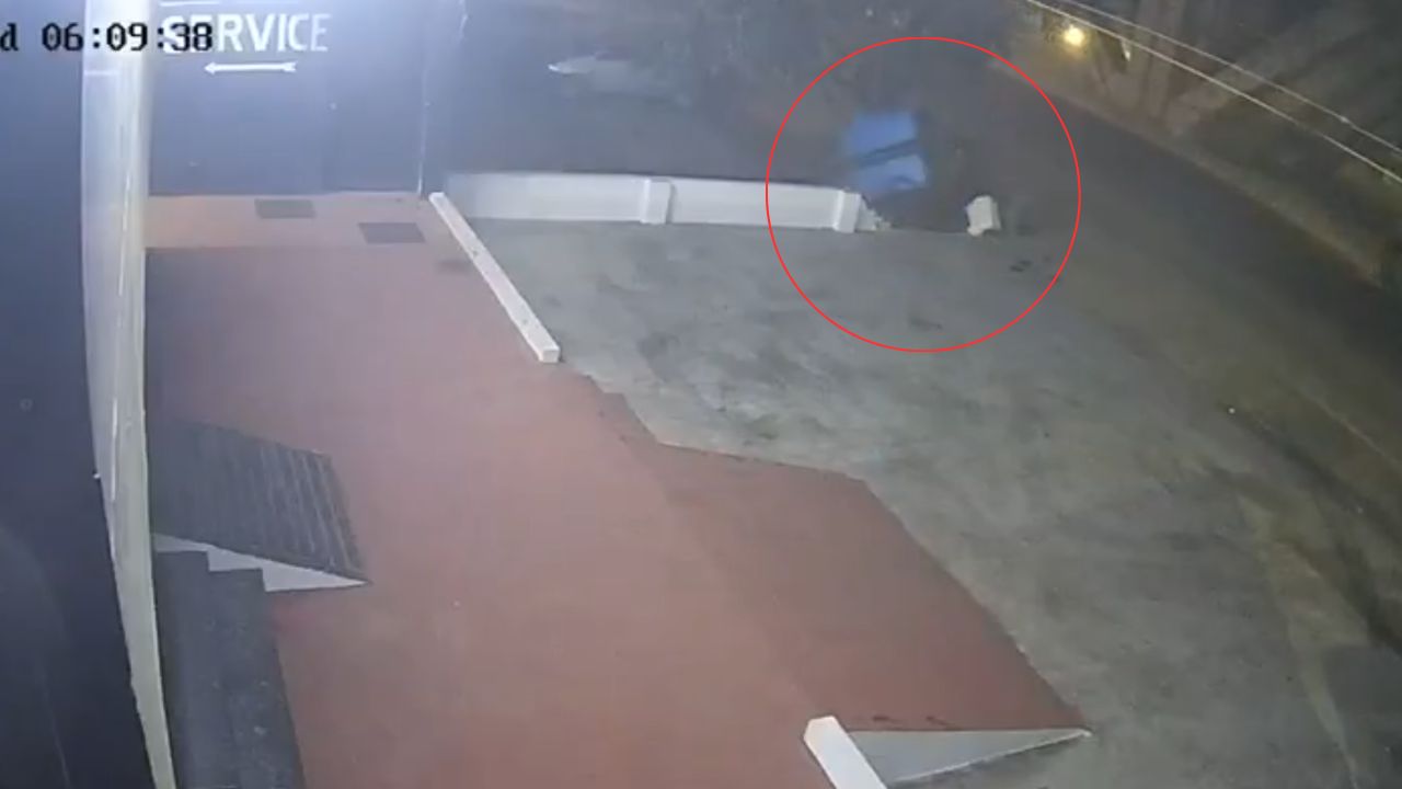 लखनऊ में खुले नाले का कहर, पैरापेट तोड़कर नाले में गिरा ई-रिक्शा, चालक की मौत