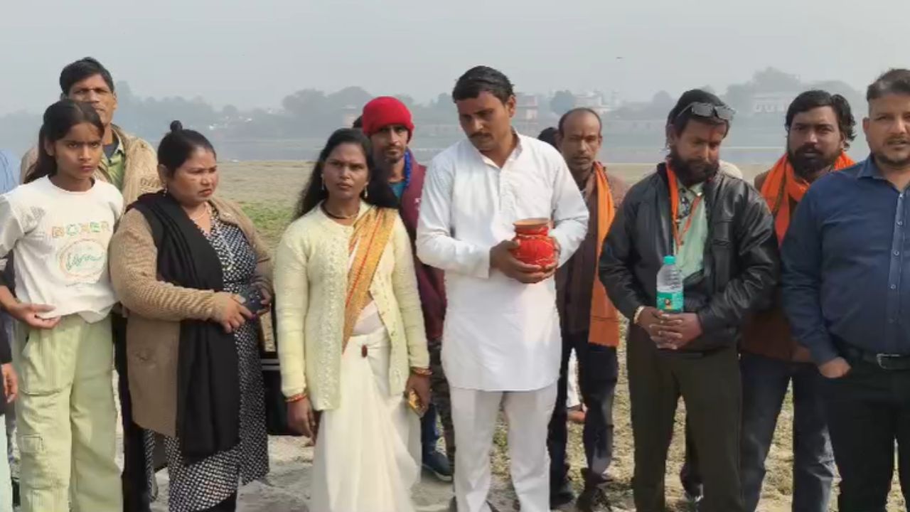 बांग्लादेश में हिंदुओं पर अत्याचार के विरोध में प्रदर्शन, अखिल भारत हिन्दू महासभा की पहल