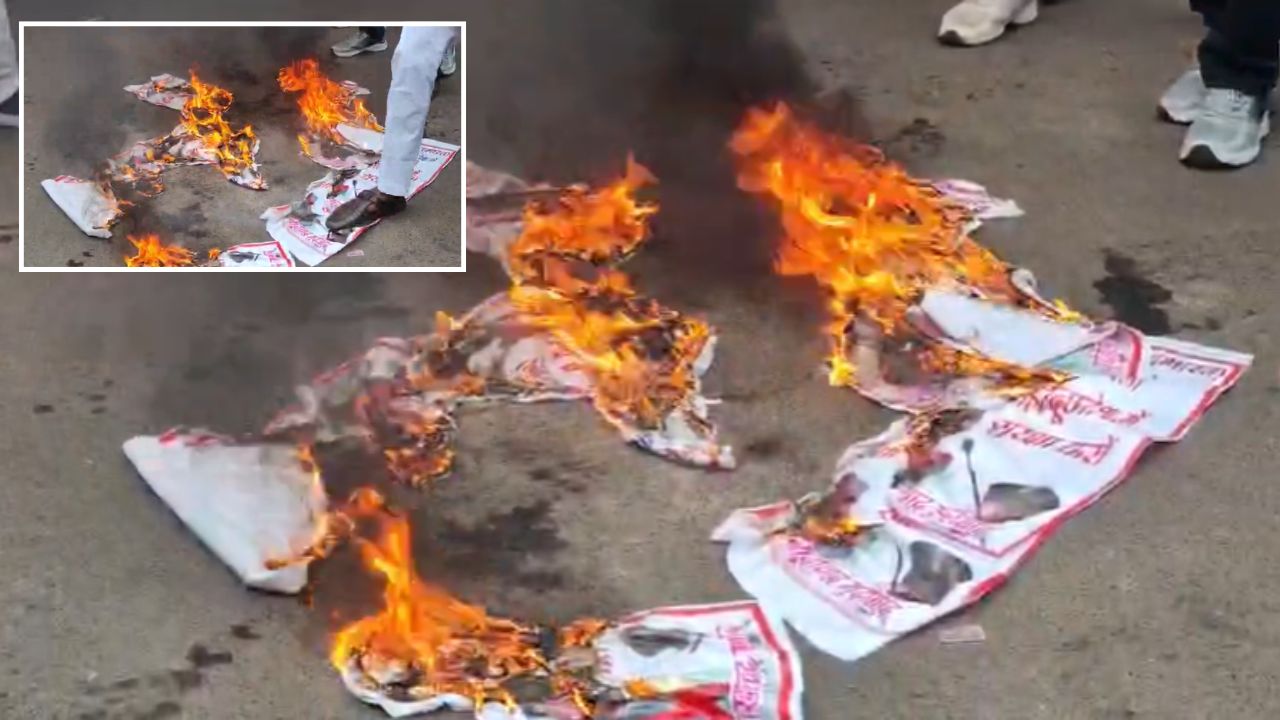 आगरा में बांग्लादेश मुद्दे पर हिंदूवादी संगठनों का प्रदर्शन, सड़कों पर दिखा आक्रोश