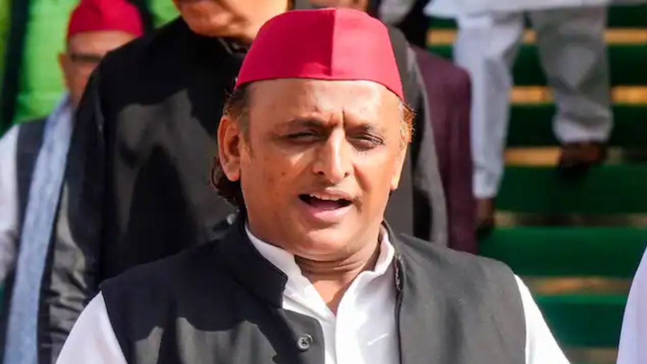 रोजगार और आजीविका मिशन बिल 2025 पर सपा प्रमुख अखिलेश यादव की तीखी टिप्पणी, बोले- नाम बदलने से…