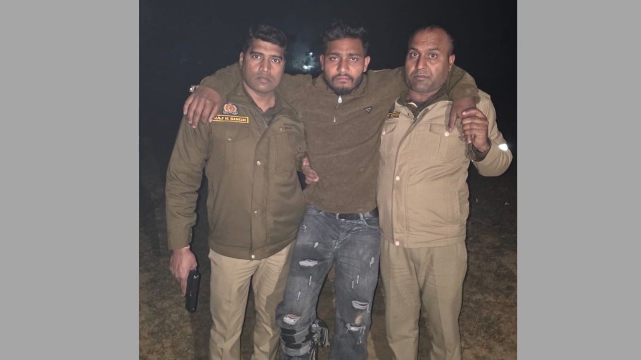 Budaun News: बदायूं में पुलिस मुठभेड़, ईनामी बदमाश को पुलिस ने ऐसे किया काबू