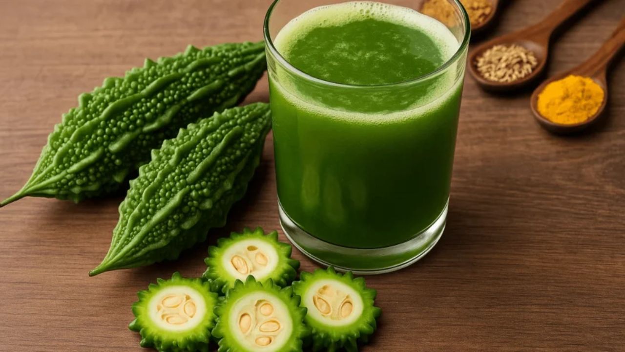 रोजाना करेले का जूस पीने से किडनी और सेहत पर क्या होगा असर? जानिए हकीकत