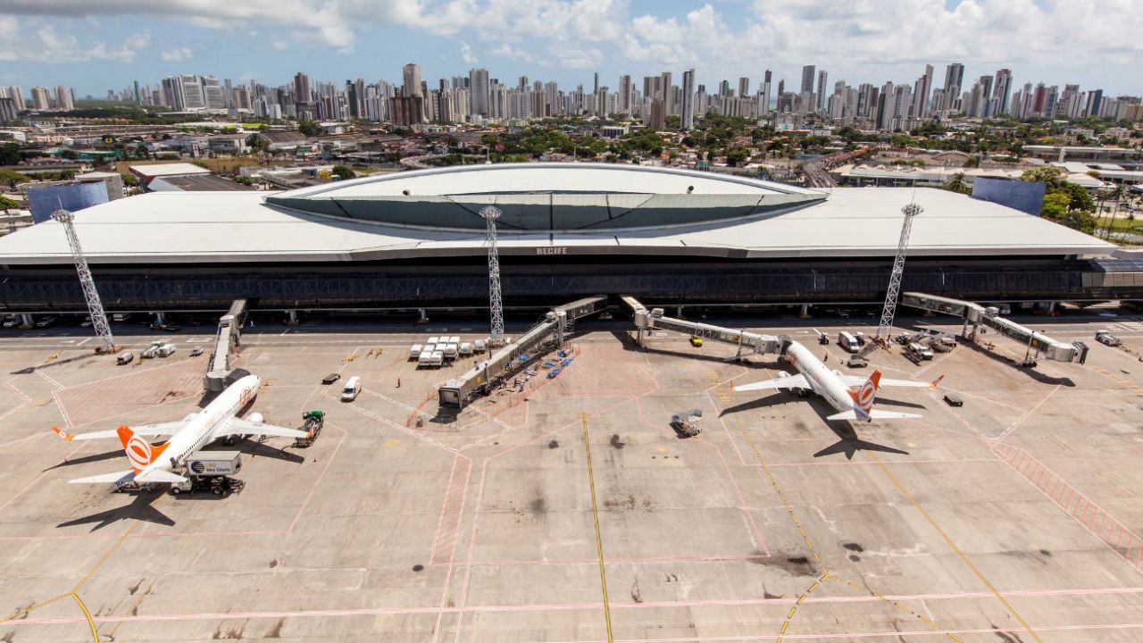 ब्राजील दूसरे स्थान पर है, जहां करीब 5,000 हवाई अड्डे हैं। दूर-दराज के इलाकों को जोड़ने में ये एयरपोर्ट्स अहम भूमिका निभाते हैं। (Img-Google)