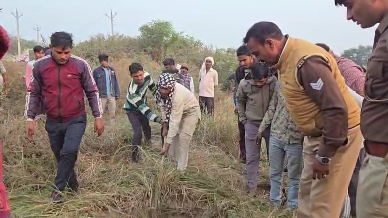 Bulandshahr News: कुएं में मिला अज्ञात व्यक्ति का शव, रहस्यमयी मौत से क्षेत्र में सनसनी, शिनाख्त में जुटी पुलिस