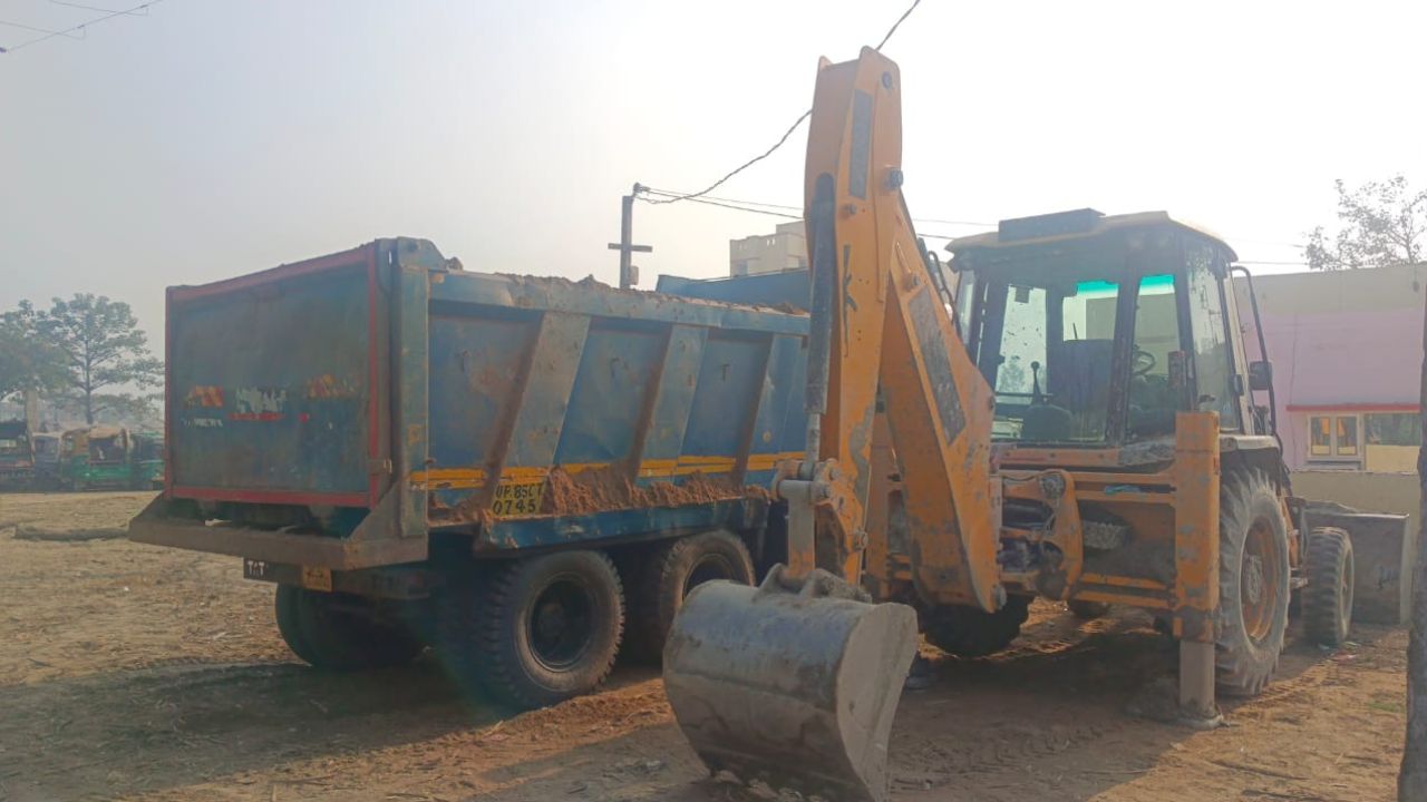 Bulandshahr News: बुलंदशहर में खनन माफिया पर वार, पहासू पुलिस की कार्रवाई में मशीनें जब्त; पढ़ें पूरी खबर