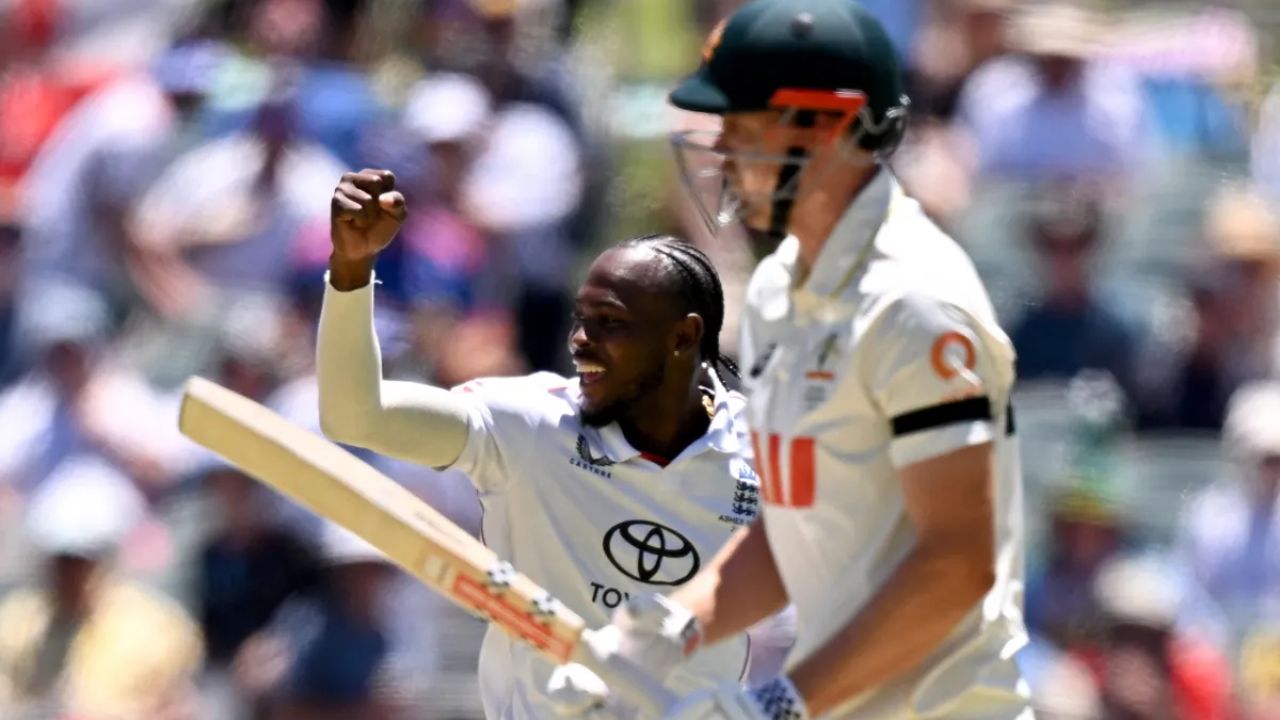 KKR का हुआ पैसा बर्बाद? भारी बोली पर जोफ्रा आर्चर ने फेरा पानी, 0 पर पवेलियन लौटा सबसे महंगा खिलाड़ी