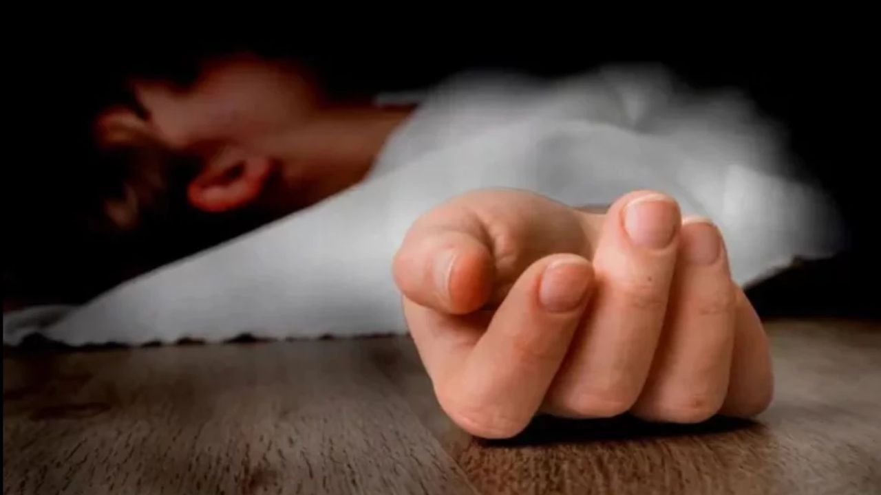 तुम्हारे बिना जिंदगी अधूरी है… झांसी में प्रेम प्रसंग के कारण युवक ने की आत्महत्या, सुसाइड नोट में खोला दिल का राज