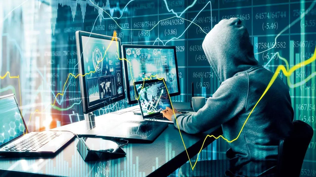 रमा लक्ष्मी की बातों में आकर बैंक मैनेजर ने गवाएं 18 लाख, पढ़ें आगरा में साइबर ठगी का पूरा मामला