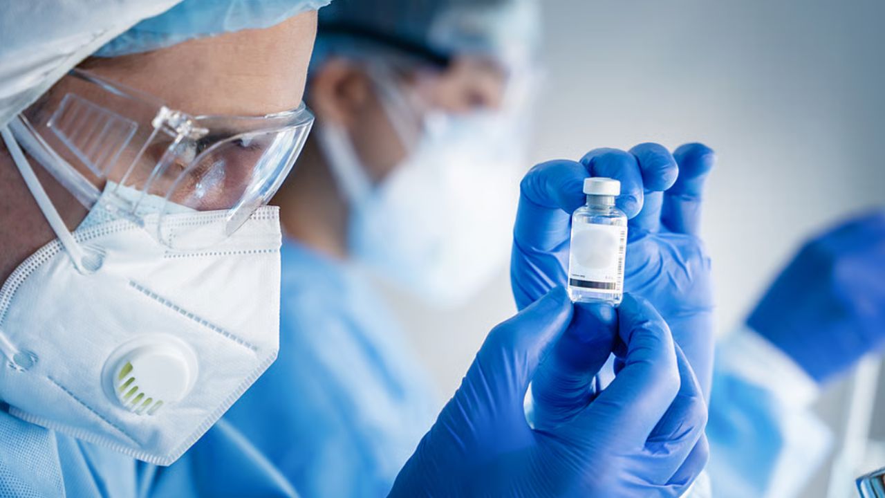 झाग को लेकर यह मिथक फैला हुआ है कि यह यूरिक एसिड बढ़ाता है, लेकिन एक्सपर्ट्स का कहना है कि ऐसा कोई वैज्ञानिक प्रमाण नहीं है। यह न तो बीमारी का कारण है और न ही जहरीला।(फोटो सोर्स- इंटरनेट) 