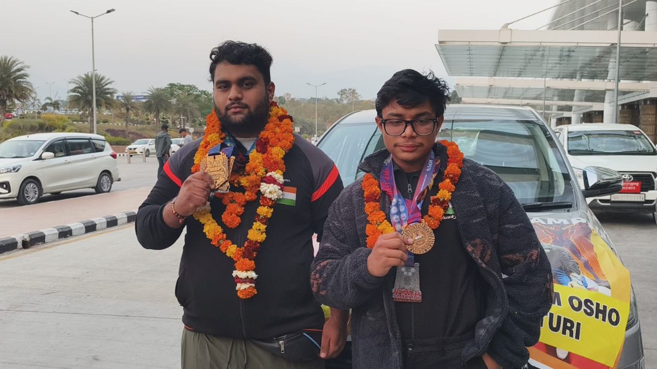 Dehradun: प्रणय और स्वर्णिम ने वर्ल्ड रॉ पावरलिफ्टिंग में जीते स्वर्ण पदक, देश और प्रदेश का नाम किया रौशन