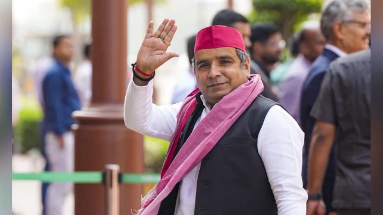 सपा सांसद धर्मेंद्र यादव ने नेताजी की परंपरा का दिया हवाला, तीखे प्रहार के साथ कहा- अग्निवीर योजना खत्म करे सरकार