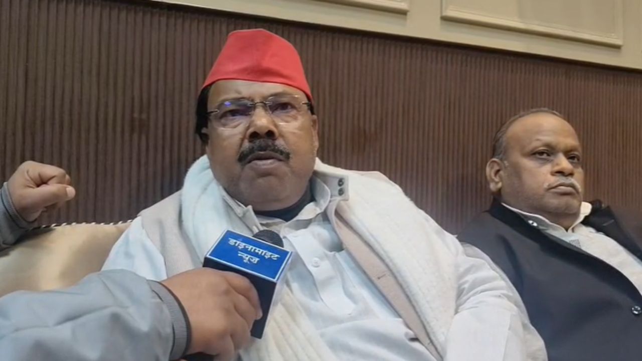 सपा विधायक ने नवंबर माह की सैलरी न मिलने पर योगी सरकार को घेरा