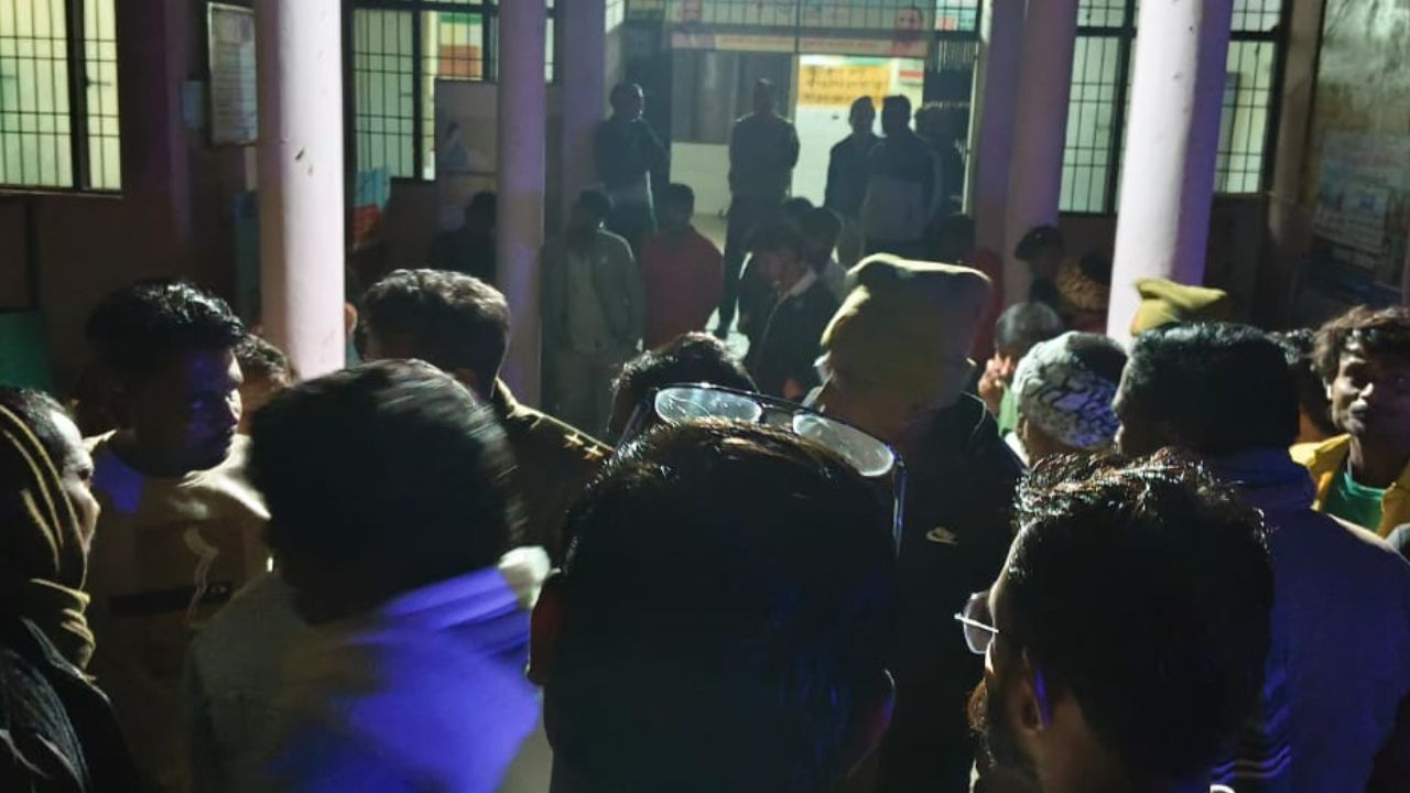 Fatehpur Road Accident: तेज रफ्तार ट्रैक्टर ने ली बाइक सवार युवक की जान, दो गंभीर