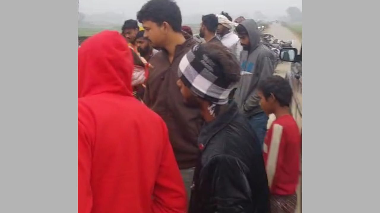 गोरखपुर: खेत में संदिग्ध हालत में मिला युवक का शव, इलाके में सनसनी