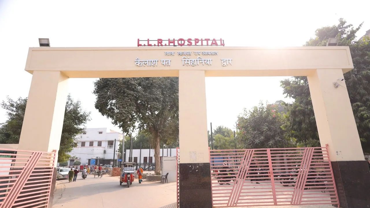 कानपुर हैलट मामले में बड़ा एक्शन: डॉक्टर समेत 3 जिम्मेदार लोग सस्पेंड, जानें अब आगे क्या होगा?