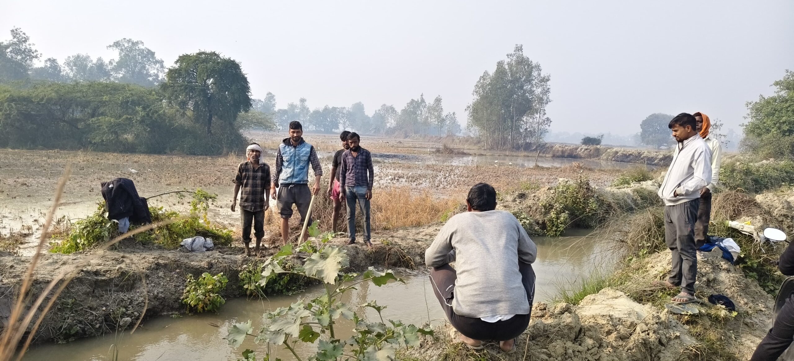 Raebareli News: रायबरेली में फसल डूबने से नाराज़ किसान, प्रशासन मांगी मदद