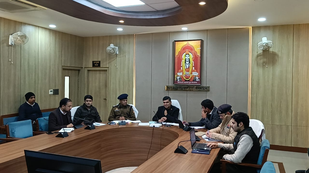 Gorakhpur News: कोहरे में ज़ीरो टॉलरेंस का अलर्ट, सड़क हादसों पर चलेगा सख्त अभियान; दुर्घटनाओं पर लगेगी लगाम