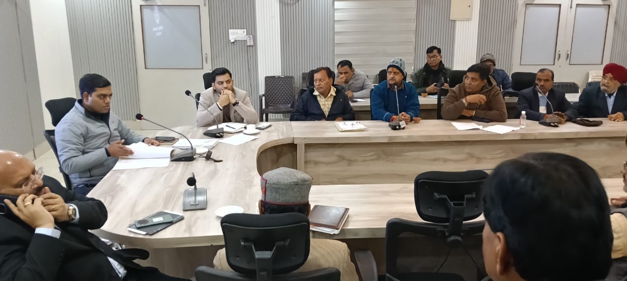 Raebareli: शहीद दिवस की तैयारियों को लेकर प्रशासन सख्त, एडीएम ने ली समीक्षा बैठक, जानें इस बार क्या होगा खास?