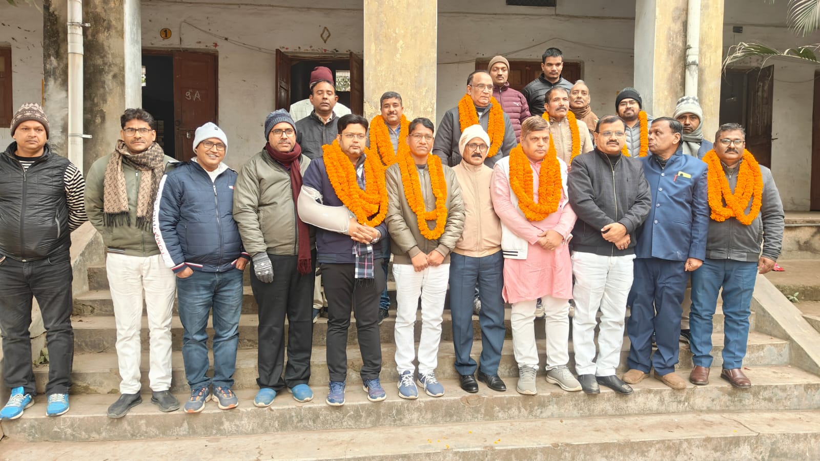 गोरखपुर में शिक्षक राजनीति की बड़ी हलचल, ठकुराई गुट ने किया संगठन का पुनर्गठन