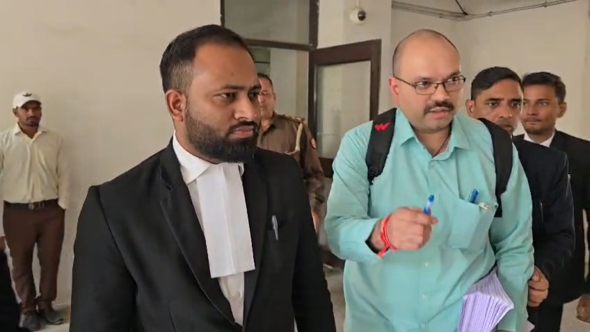 Raebareli Politics: राहुल गांधी के खिलाफ मुकदमा दर्ज कराने की अर्जी, इस दिन होगी सुनवाई