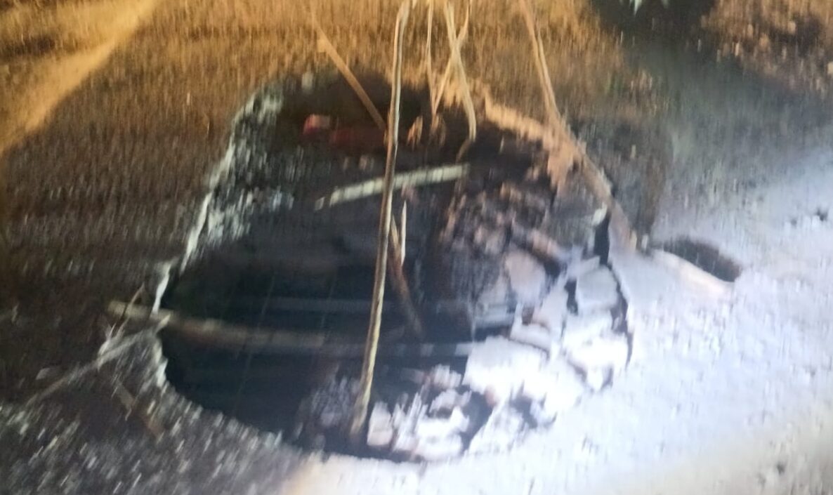 Gorakhpur News: गोला में नई पुलिया धंसी, यातायात पूरी तरह ठप; समय रहते टला बड़ा हादसा