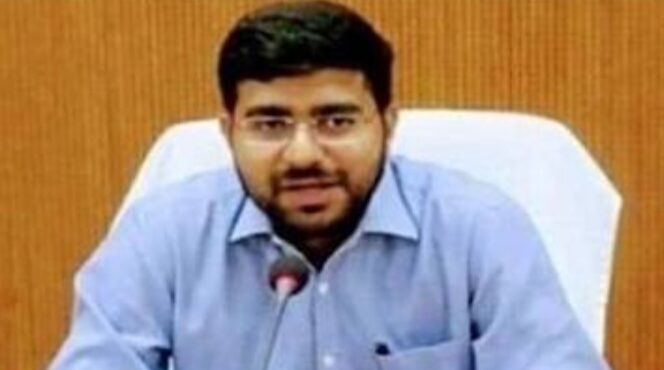 गोरखपुर: शीतलहर के चलते डीएम का अहम आदेश, सुबह 10 से दोपहर 3 बजे तक चलेंगे सभी स्कूल और कोचिंग संस्थान