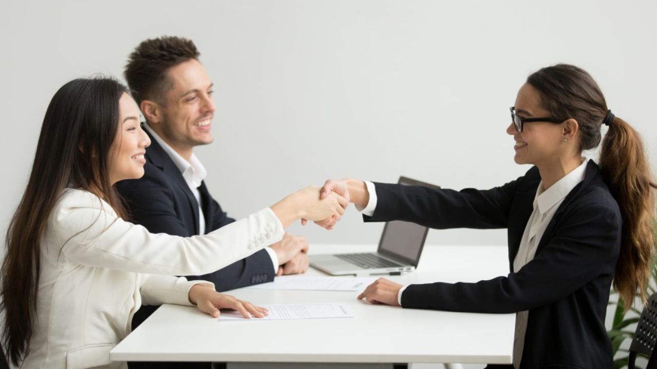 करियर का फैसला सिर्फ 7 सेकंड में! जानिए फर्स्ट इंप्रेशन का गोल्डन रूल