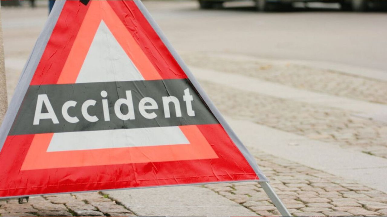 Kanpur Accident: दो बाइकों की जोरदार टक्कर; एक बाइक सवार की इलाज दौरान मौत