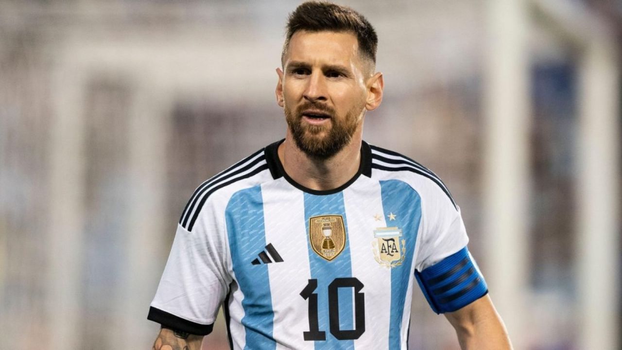 Lionel Messi India Tour: फुटबॉलर मेसी के भारत दौरे से फैंस में जबरदस्त उत्साह, पीएम मोदी और शाहरुख समेत कई हस्तियों से मिलेगें