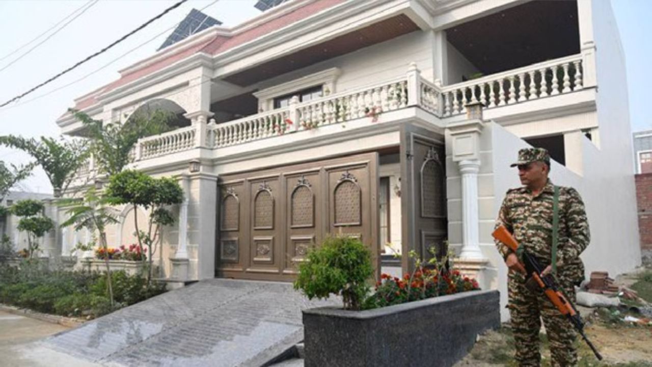 Cough Syrup Scandal | Video | लखनऊ समेत 25 ठिकानों पर 36 घंटे से ईडी की छापेमारी, ये हुआ नया खुलासा