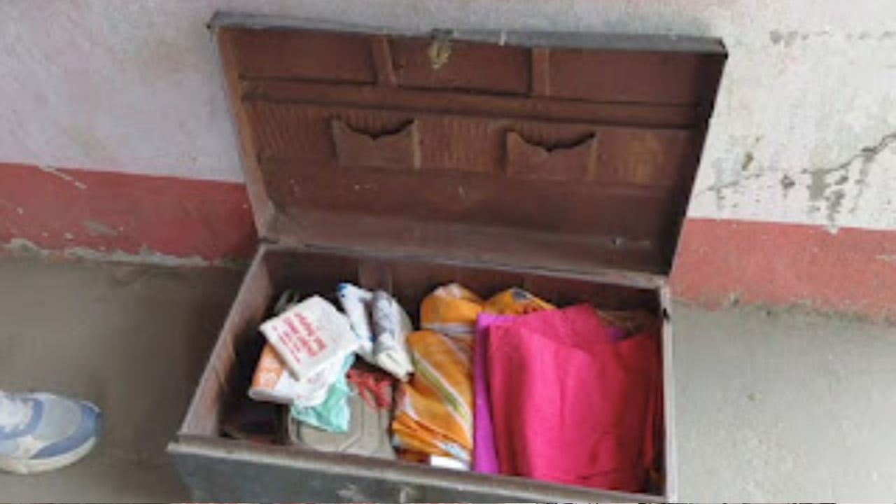 Maharajganj Theft: गांव में फाटक तोड़कर घर में घुसे चोर, जेवर-नगदी  लेकर फरार