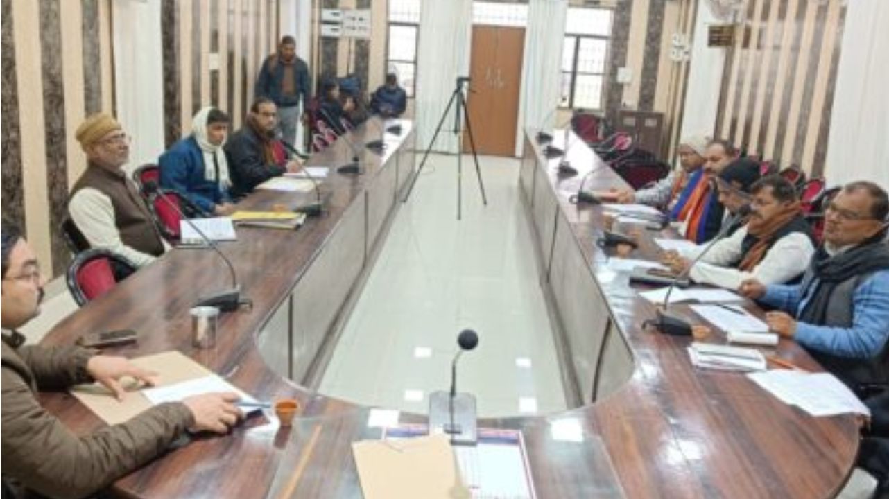 गोरखपुर में एसआईआर के आंकड़ों ने मचाई हलचल, इतने लाख वोटरों पर संकट, पढ़िए पूरी खबर