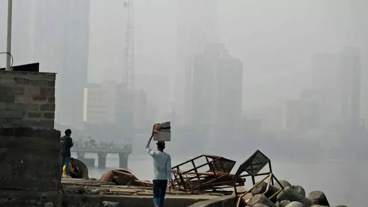 Explainer: मुंबई की हवा अचानक क्यों बिगड़ी? AQI के आंकड़े बताते हैं आने वाले महीनों का सच
