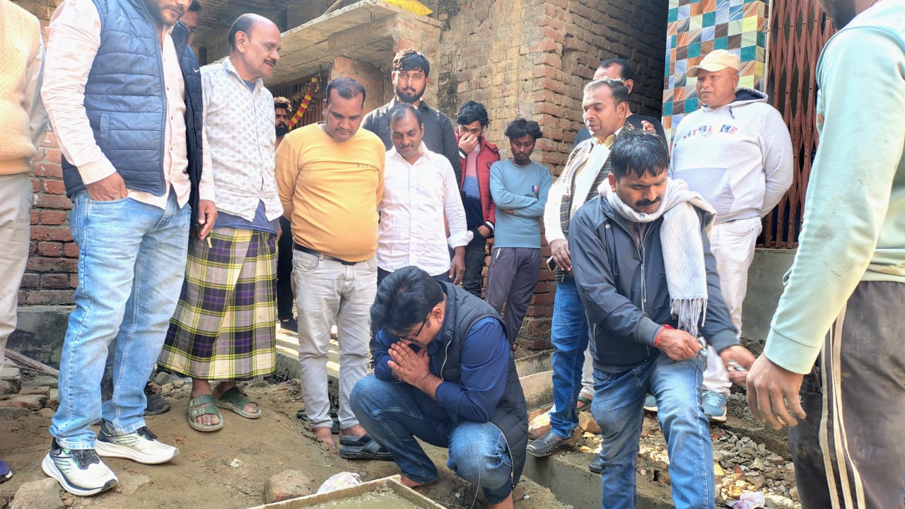 गोरखपुर में विकास की गूंज: अध्यक्ष महेश दुबे ने एक दिन में 5 परियोजनाओं का किया शिलान्यास