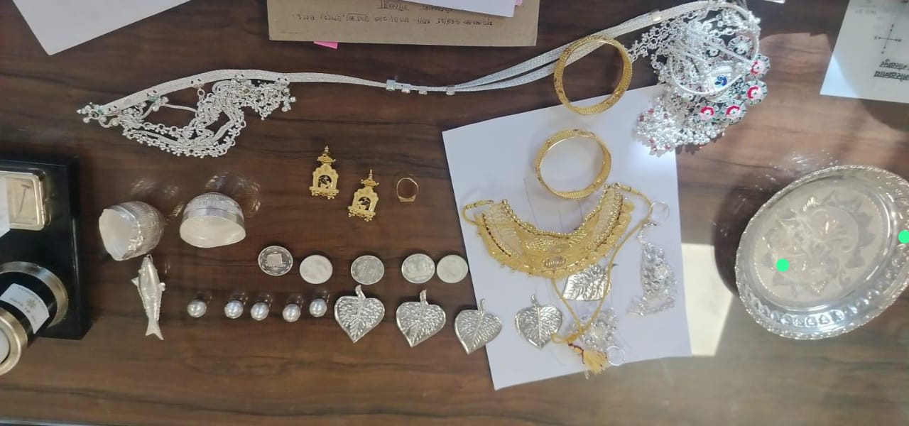 गोरखपुर: तिलक समारोह में 7 लाख की चोरी का खुलासा, गहनों से भरा बैग बरामद; आरोपी ट्रेन की आड़ में फरार