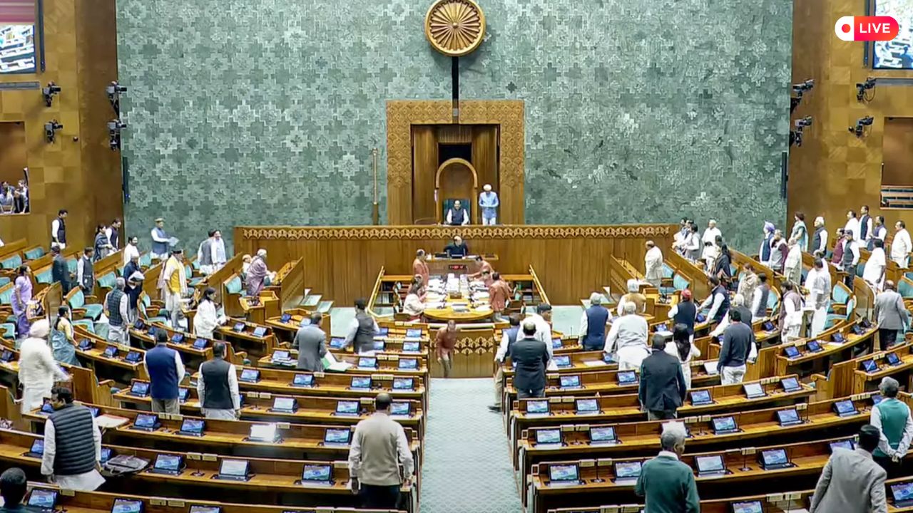 Parliament Session LIVE: शीतकालीन सत्र का अंतिम दिन, विपक्ष और सरकार के बीच लंबित बिलों और प्रस्तावों पर बहस जारी